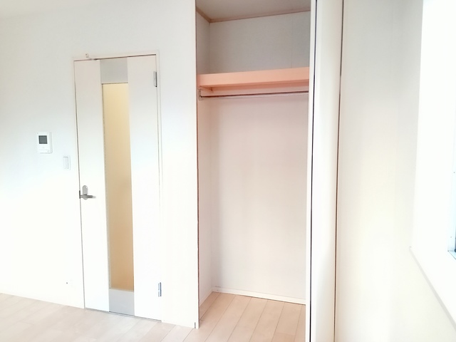 収納　★天井までの高さがあるクローゼット収納★
