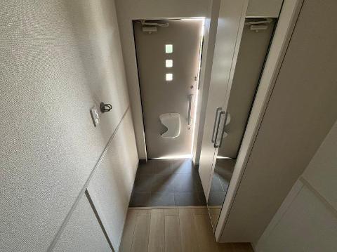 玄関　玄関（イメージ）