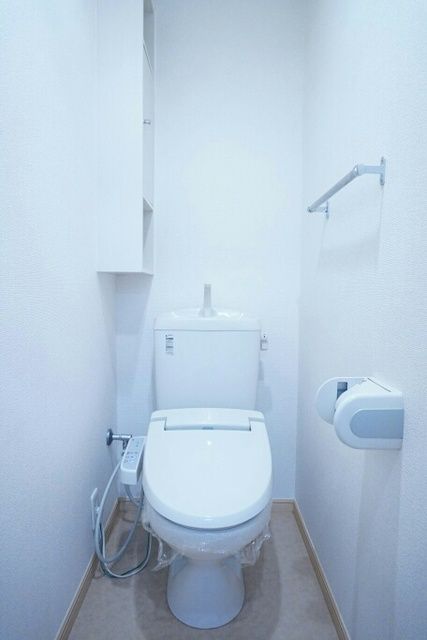 東武東上線 坂戸駅 徒歩8分 2階建 築18年のトイレ写真