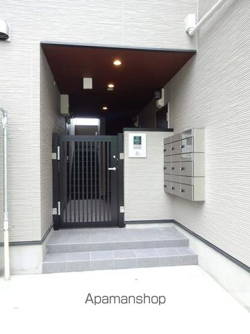 ＪＲ関西本線 加美駅 徒歩7分 3階建 築8年の外観写真