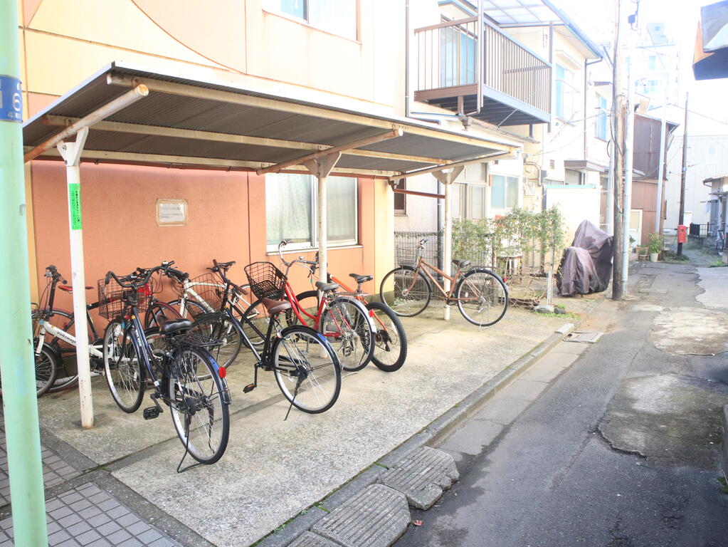京急本線 新馬場駅 徒歩9分 4階建 築37年の外観写真
