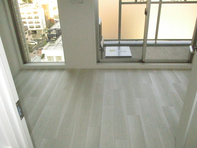 居室・リビング　同マンション別部屋の写真です