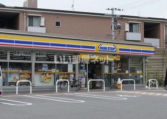 コンビニ　ミニストップ 大阪浜2丁目店（コンビニ）まで384m