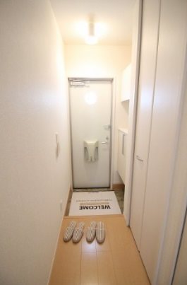 玄関　※他部屋参照