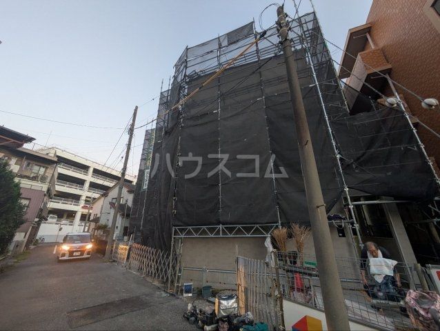 ジーメゾン大宮フォルティスの居間写真