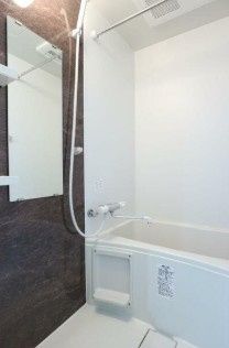 バス・シャワールーム　※別部屋参考写真