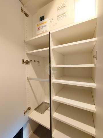 収納　パークハビオ上野3丁目