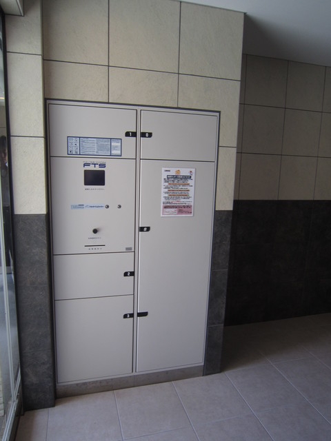 東京メトロ東西線 門前仲町駅 徒歩8分 11階建 築15年の外観写真