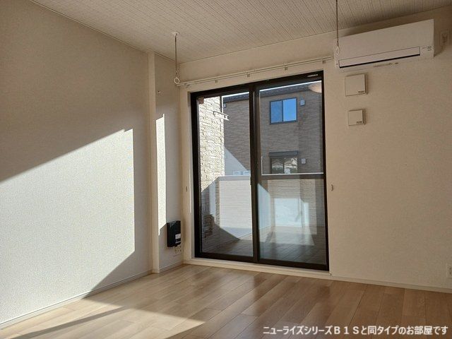 富竹新田アパートの居間写真