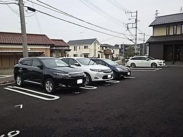駐車場　駐車場