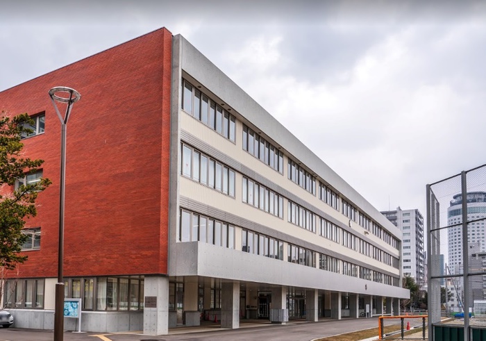 小学校　二条小学校（小学校）まで540m