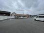 コンビニ　セブンイレブン豊栄嘉山店（コンビニ）まで912m