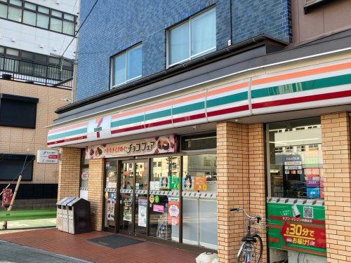 コンビニ　セブンイレブン 大田区東六郷3丁目店（コンビニ）まで403m
