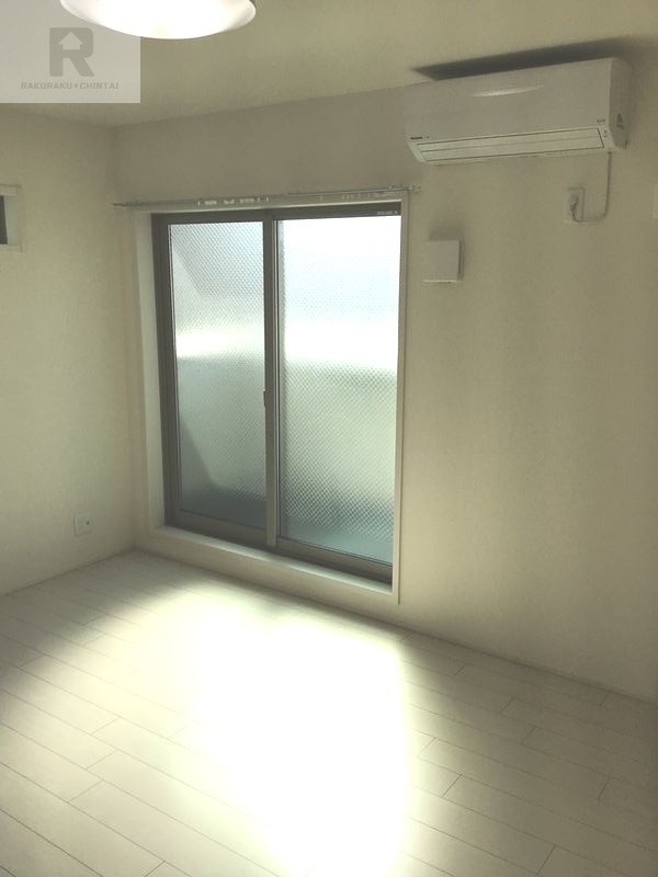 フジパレス曽根南町II番館の居間写真