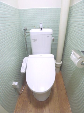 地下鉄名城線 西高蔵駅 徒歩3分 6階建 築54年のトイレ写真