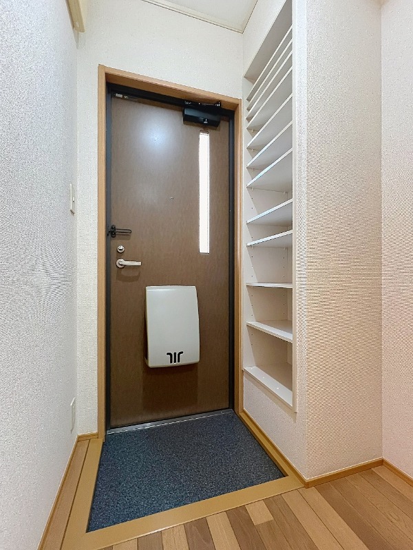 玄関　参考写真