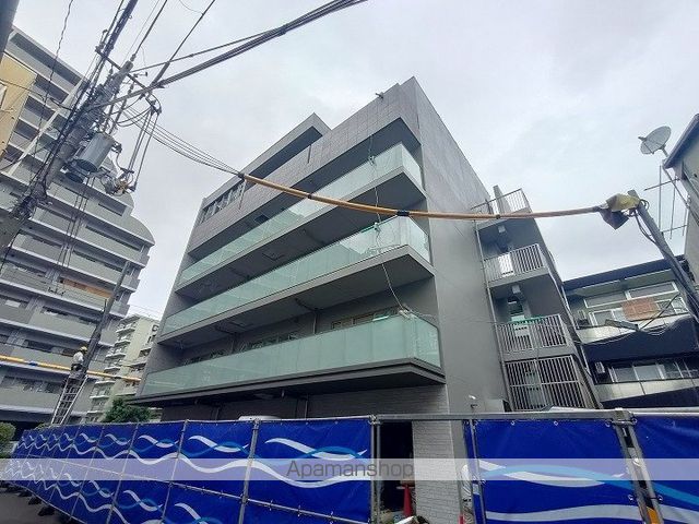 地下鉄御堂筋線 江坂駅 徒歩10分 5階建 新築の外観写真