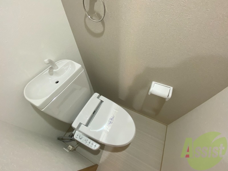 トイレ　トイレは温水洗浄暖房便座でとても快適にご利用いただけます。