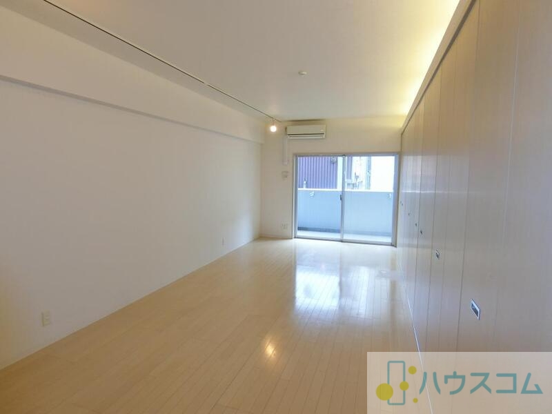 ツインリーブスの居間写真