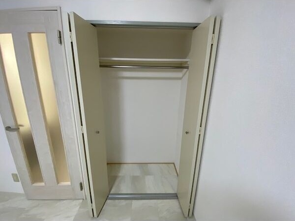 収納　※写真は同じマンションの違う部屋のものになります。