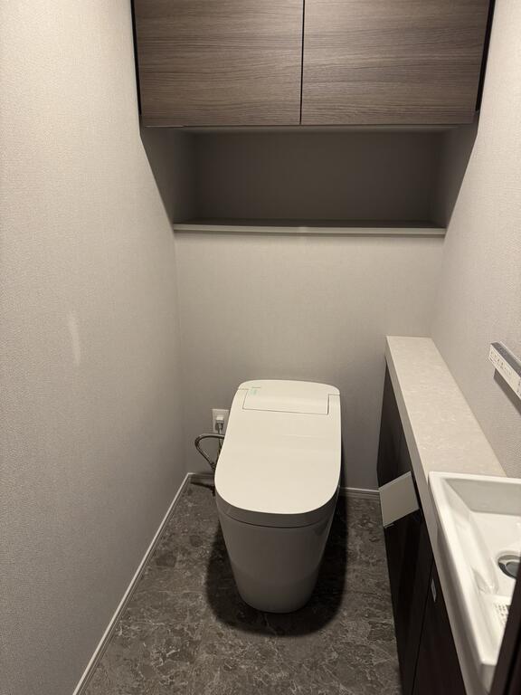 ＪＲ山手線 神田駅 徒歩4分 11階建 築1年のトイレ写真