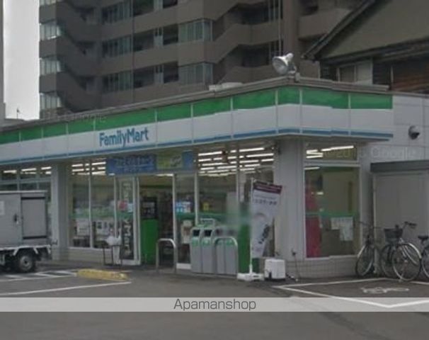 コンビニ　ファミリーマート道後湯之町店（コンビニ）まで555m