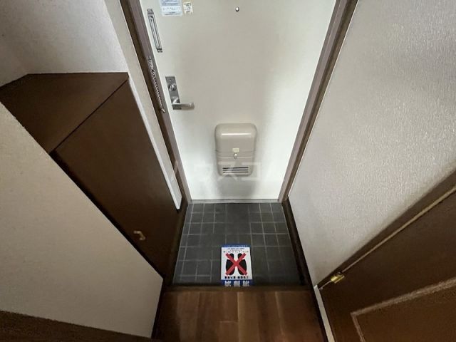 フレンドシティIIIの玄関写真