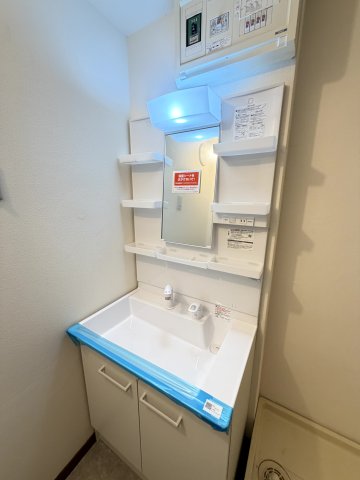 洗面設備　独立洗面台なので、身支度も快適です！