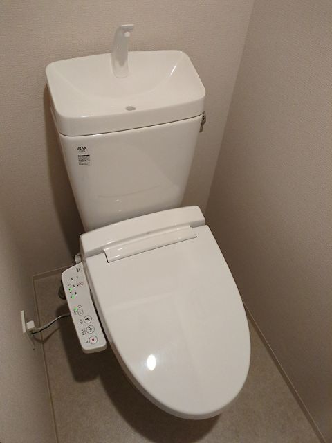 LIME RESIDENCE SHINAGAWA EASTのトイレ写真