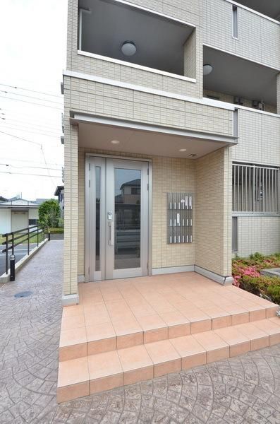 エントランス　★お部屋探しは株式会社タウンハウジング東京まで★