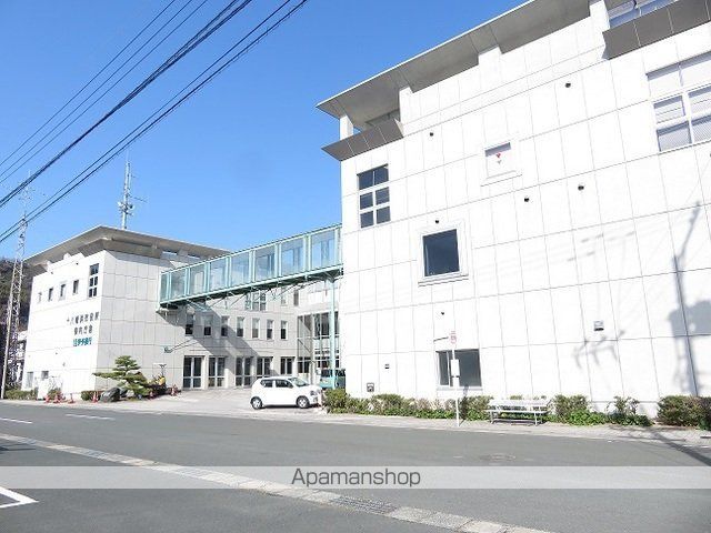 役所　保内庁舎（役所）まで850m