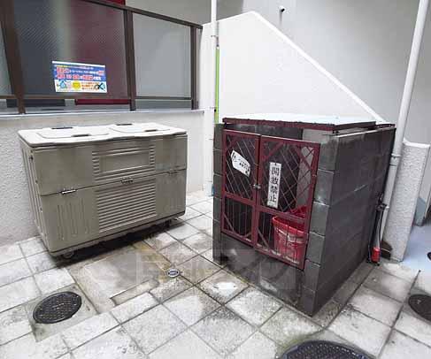 その他　ゴミ収集箱です。