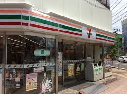 コンビニ　セブン‐イレブン 藤枝駅前店（コンビニ）まで246m
