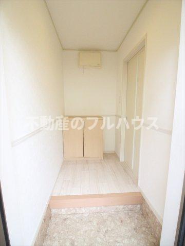 玄関　写真は別室