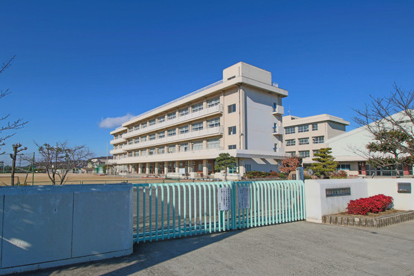 小学校　岡山市立旭操小学校（小学校）まで1492m