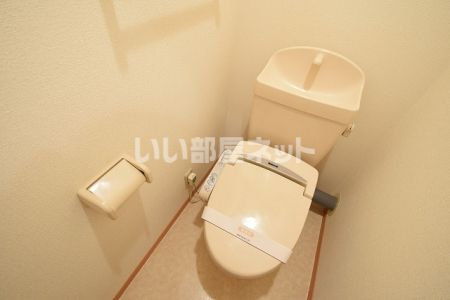 セジュール西岡本のトイレ写真