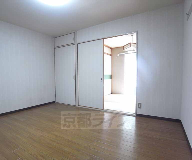 居室・リビング　ゆったりとしたお部屋ですね。