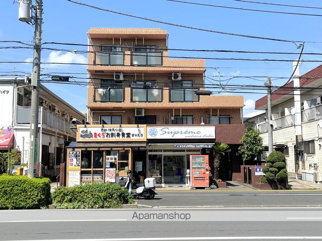 YSベイの外観写真