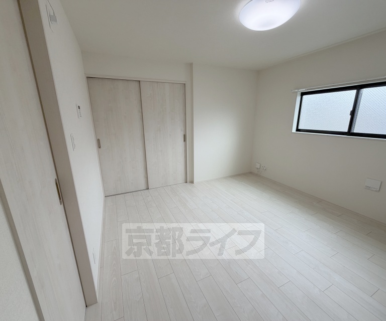 コロンヤマシナの居間写真