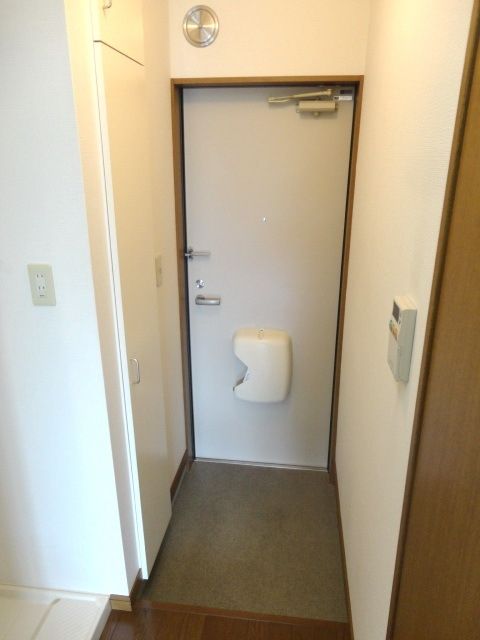 玄関　★お問い合わせはタウンハウジングまで★