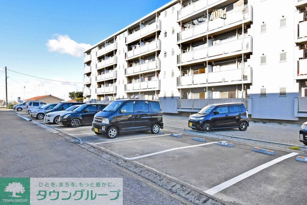 駐車場　駐車場