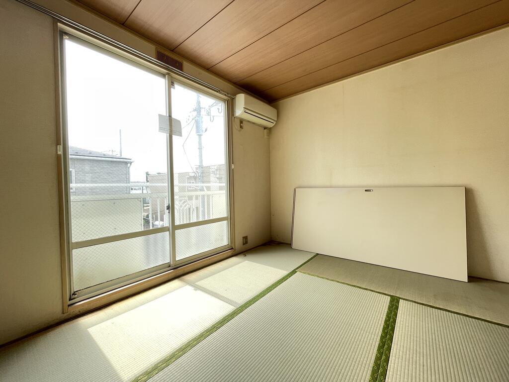 平井ハイツの居間写真