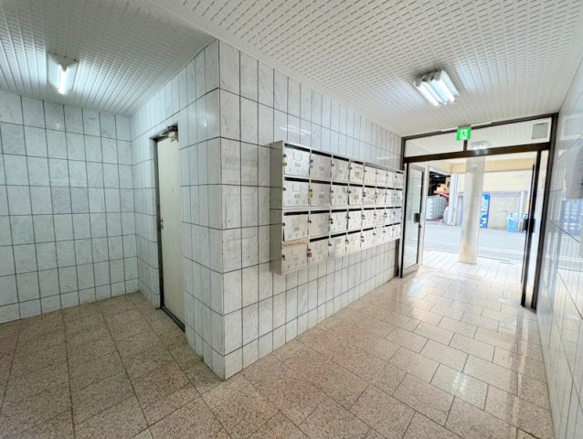 地下鉄千日前線 南巽駅 徒歩9分 5階建 築39年の外観写真