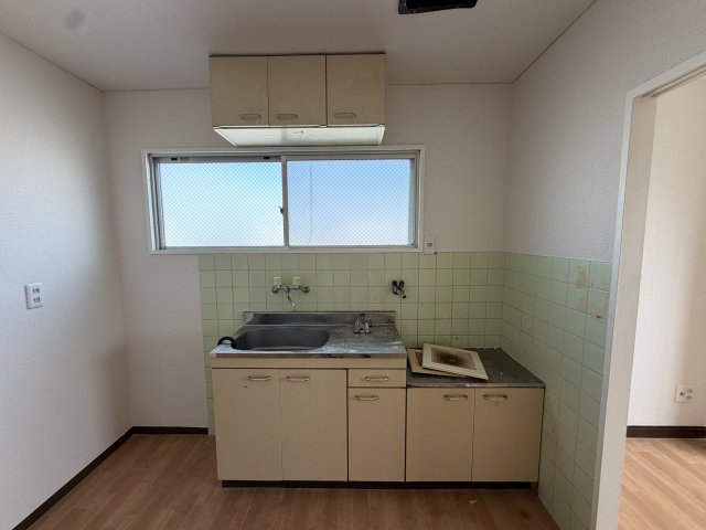 地下鉄千日前線 南巽駅 徒歩9分 5階建 築39年のキッチン写真
