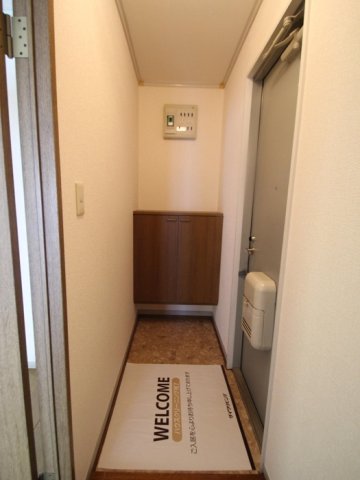 玄関　※別部屋のイメージ写真です。