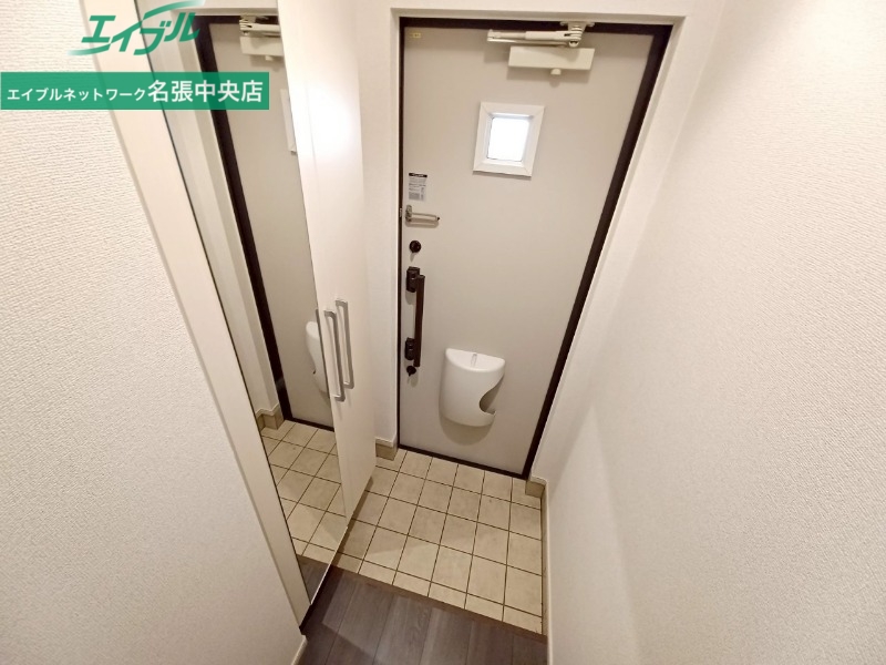 玄関　同型参考写真