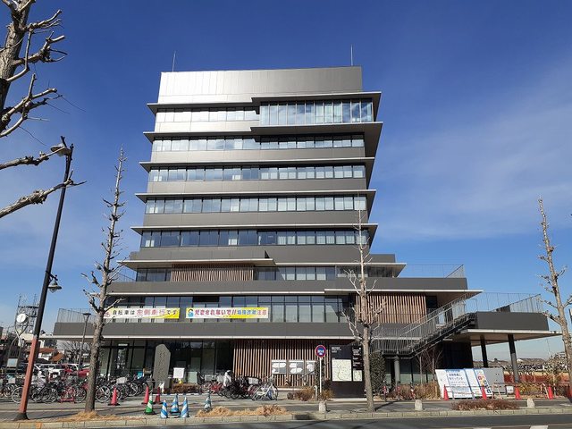 役所　越谷市役所（役所）まで290m
