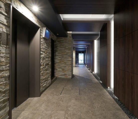 オーパスレジデンス南青山の外観写真