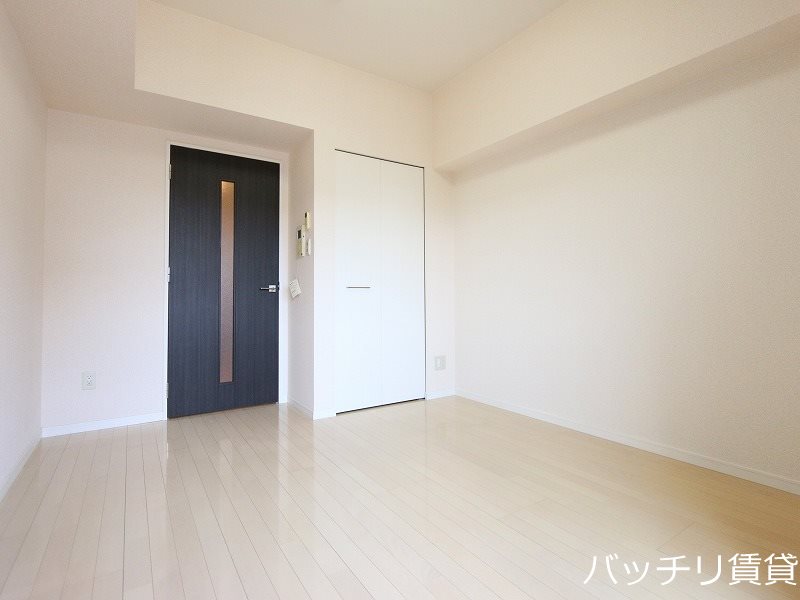 エステムプラザ博多駅南の居間写真