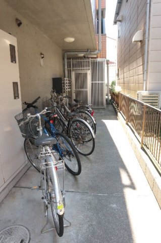 エントランス　建物の内部です